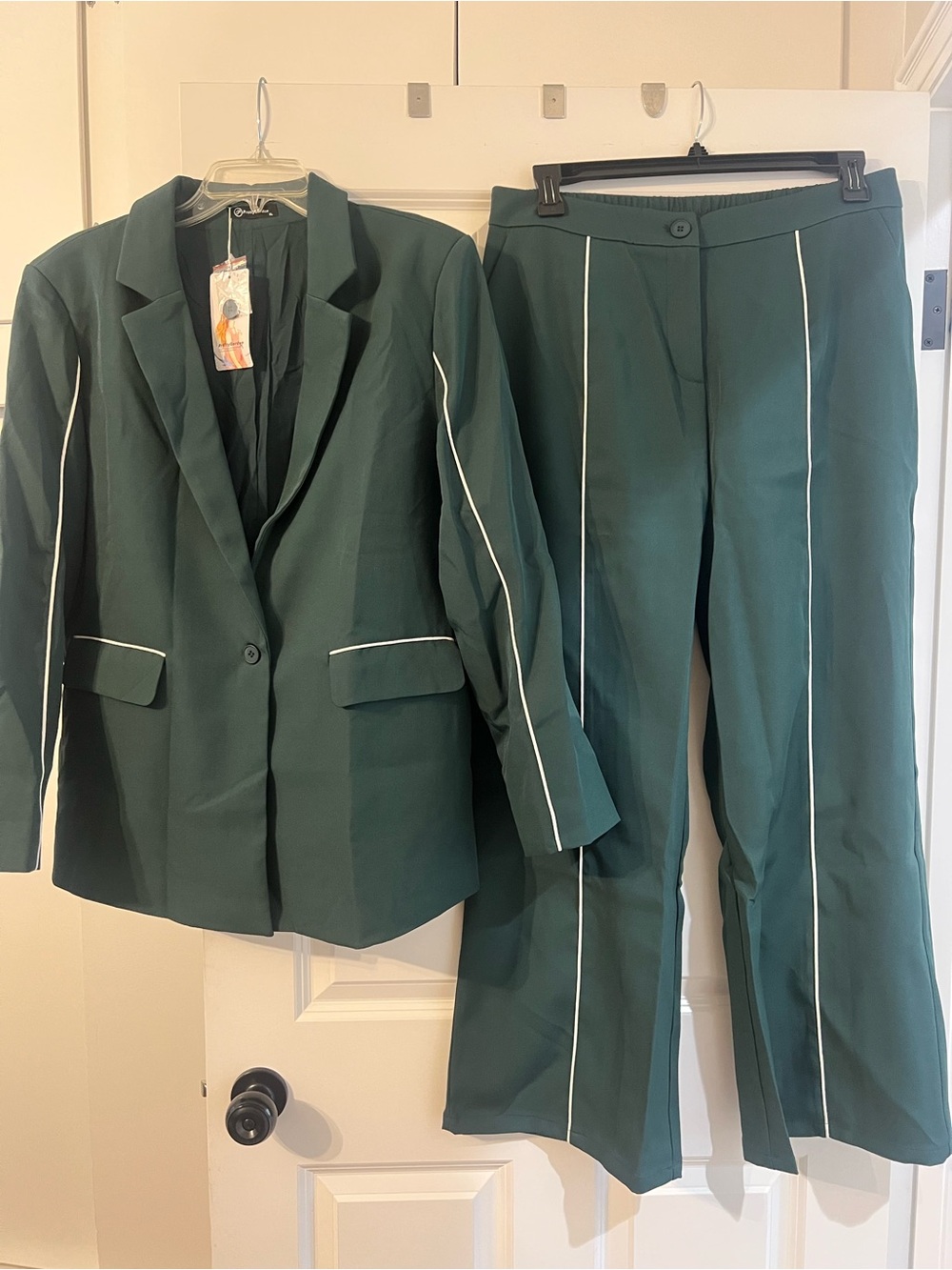 Pretty Garden Dark Green Women's Two-Piece Pantsuit with White Piping